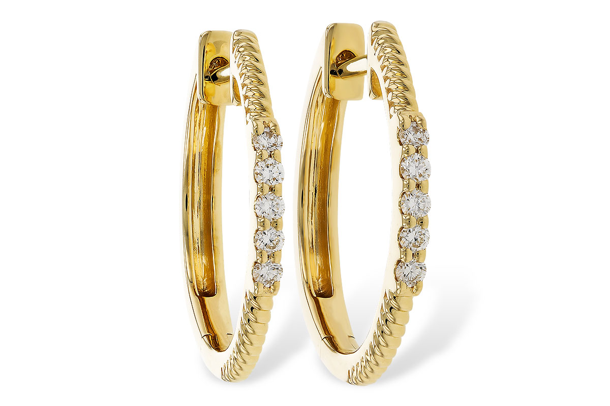 C274-95980: EARRINGS .11 TW