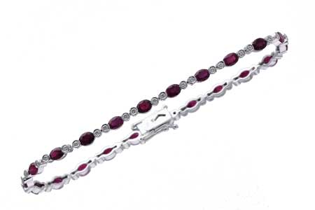 D184-08662: BRACELET 4.08 RUBY 4.55 TGW