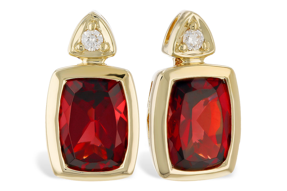 L274-04161: EARR 1.90 TW GARNET 1.94 TGW (7x5MM GAR)